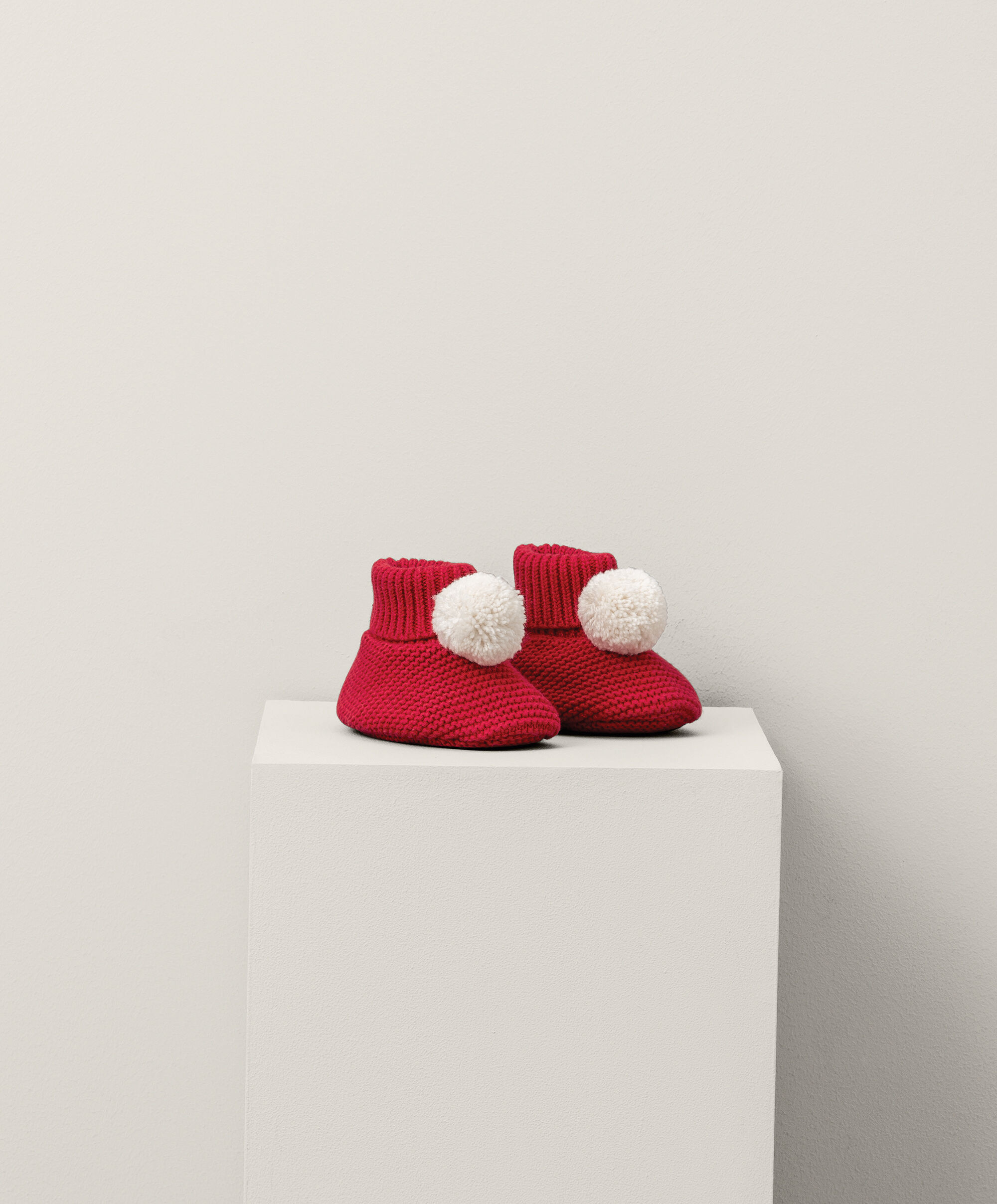 Pom Pom Knit  Christmas Baby Booties