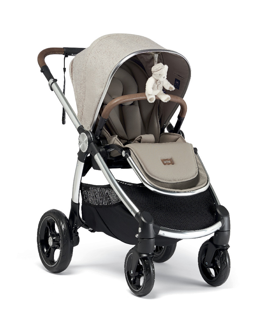 ocarro moon pram